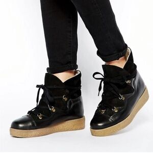 Ganni Masha Texas Boots Sherpa /
Leather / Size 37 (Fit 6)